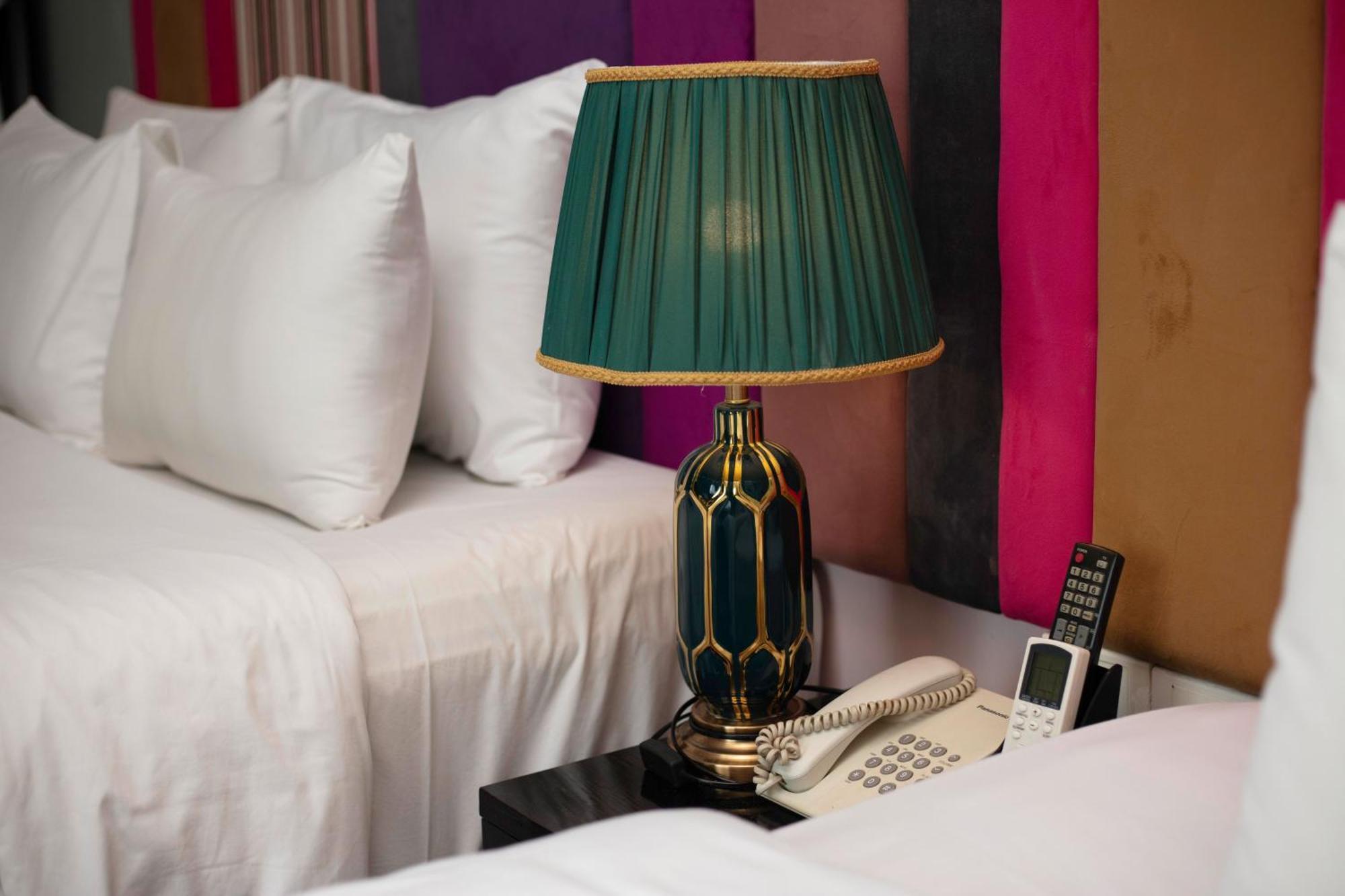 Madelise Amica Hotel And Travel Hanoï Chambre photo