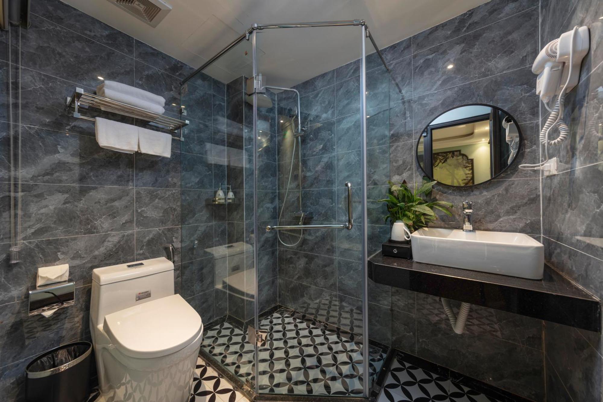 Madelise Amica Hotel And Travel Hanoï Chambre photo