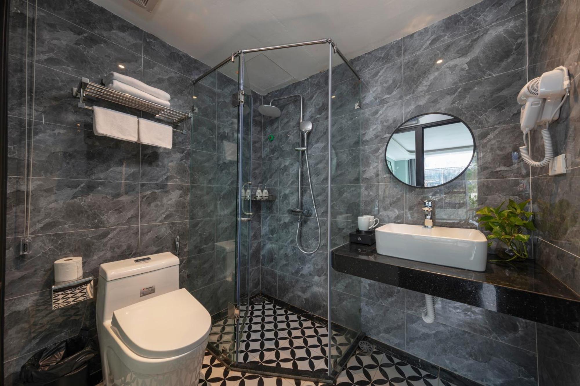 Madelise Amica Hotel And Travel Hanoï Chambre photo