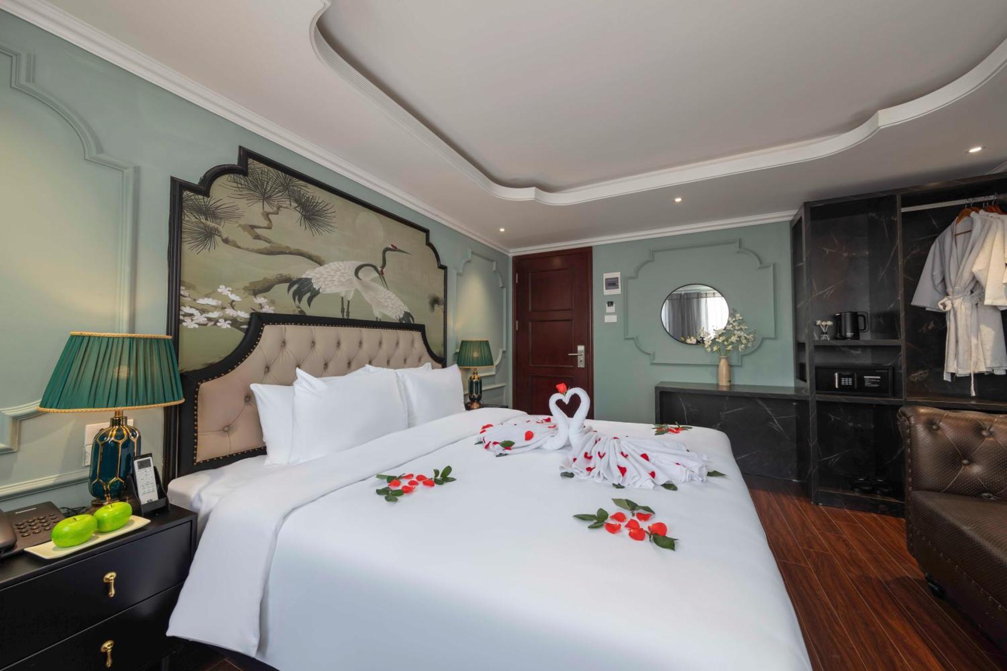 Madelise Amica Hotel And Travel Hanoï Extérieur photo